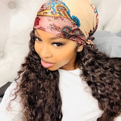 D🎀's profile picture