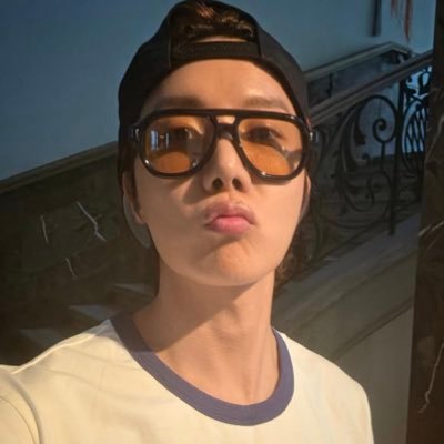⋆ vai ver o bts 3x's profile picture