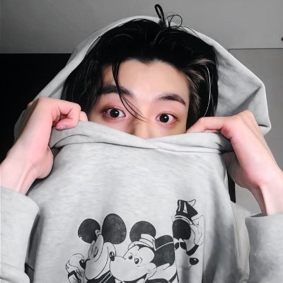 simveins's profile picture
