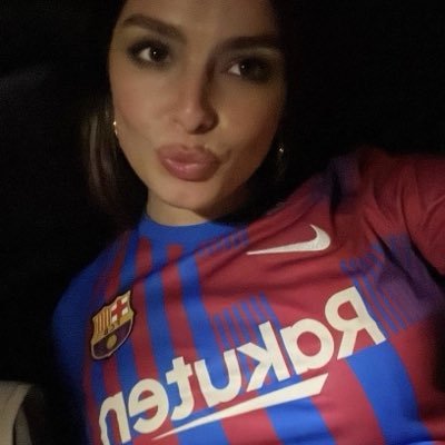 b 𖦹's profile picture