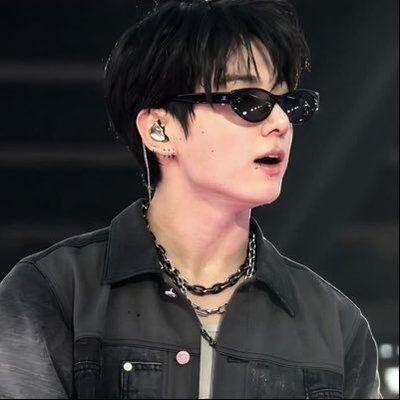 The Purple Cloud ⁷☁️ ⊙⊝⊜'s profile picture