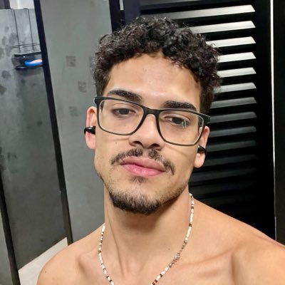 colecionador de decepções e relacionamentos ruins's profile picture