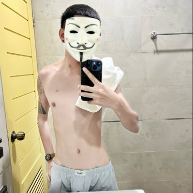 srisuwrrnmntri5's profile picture