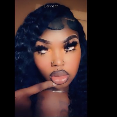 TssymoneeSymone's profile picture