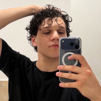 fefi ★'s profile picture