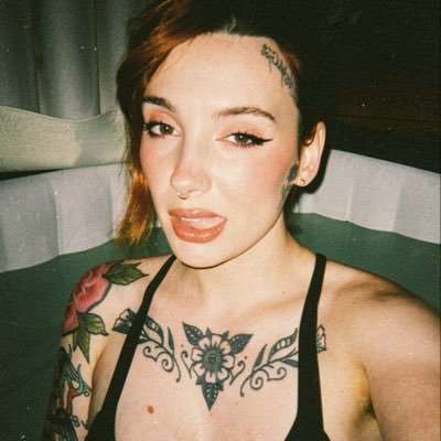 🌸 𝓢𝓾𝓰𝓪𝓻 🌸's profile picture