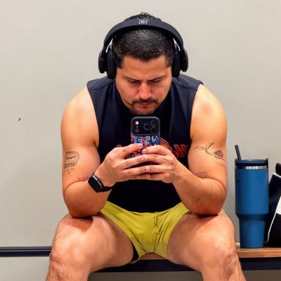 C de chefcito 🏳️‍🌈🇨🇷's profile picture