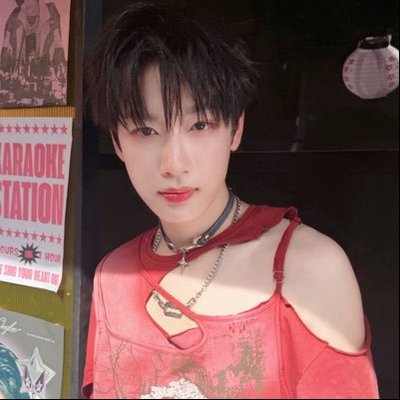 ~ 𝓑𝓮𝓷𝓵𝓲𝓷𝔂 ~ 💜's profile picture
