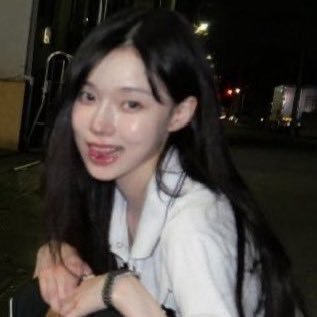 andi's profile picture