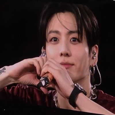 natu ♡ SAW LOUDER THAN BOMBS & PIED PIPER!!?'s profile picture