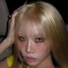Kim Lip profil fotoğrafı