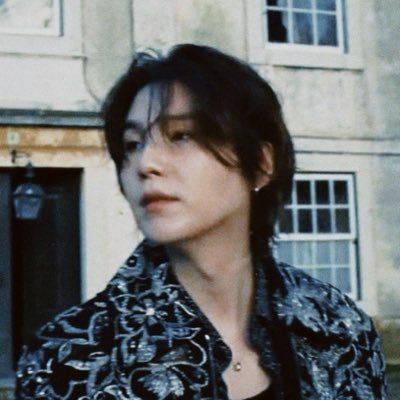 moon's profile picture