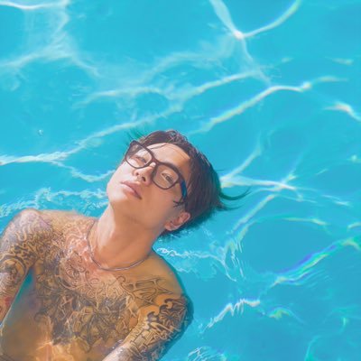 sadboistillsip's profile picture