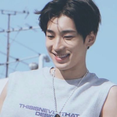 𝘡𝘢𝘤𝘩's profile picture