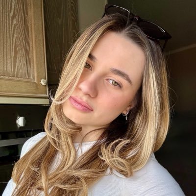 rebe's profile picture