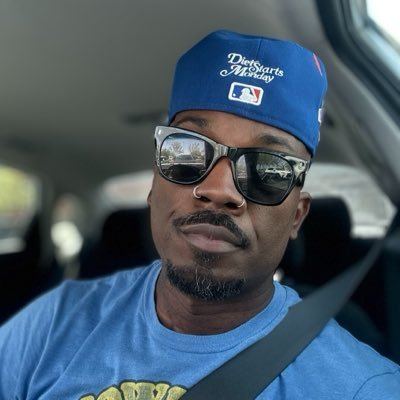 𝕊𝕙𝕒𝕢𝕦𝕚𝕝𝕝𝕖 𝕊𝕦𝕟𝕗𝕝𝕠𝕨𝕖𝕣🌻✊🏿🟥⬛️🟩 ☭'s profile picture