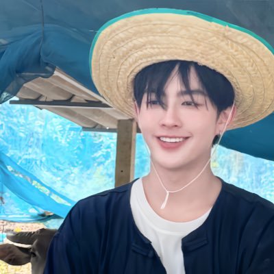 isCurrent 🐷ྀིྀི𑁤ᵕ̈ (rest)'s profile picture