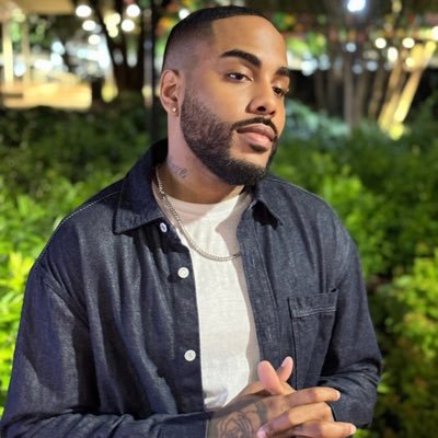 BUCKLES 🔭's profile picture