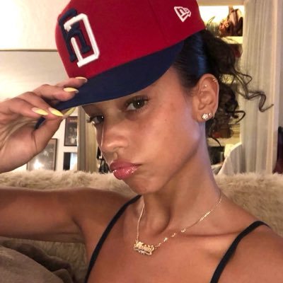 maria 𝜗𝜚's profile picture