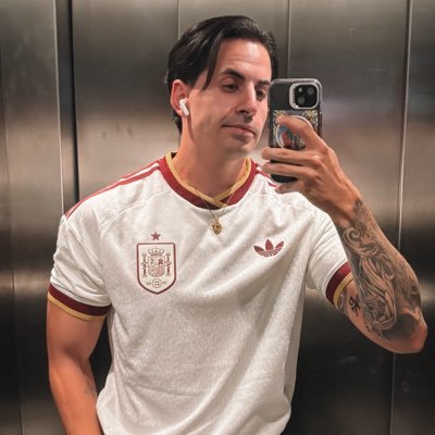 Aless Hernández's profile picture