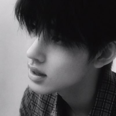 ⟢'s profile picture