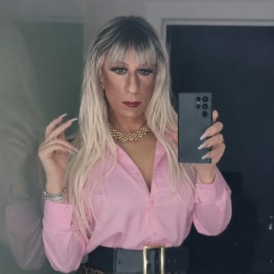 Nɪᴄᴏʟᴇ Aʀᴄʜᴇʀ ™️'s profile picture