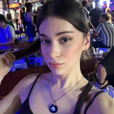 just_shanaX's profile picture