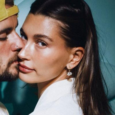 ℰ's profile picture