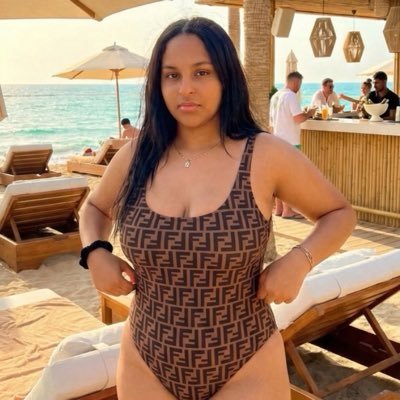ZahraaOfff's profile picture