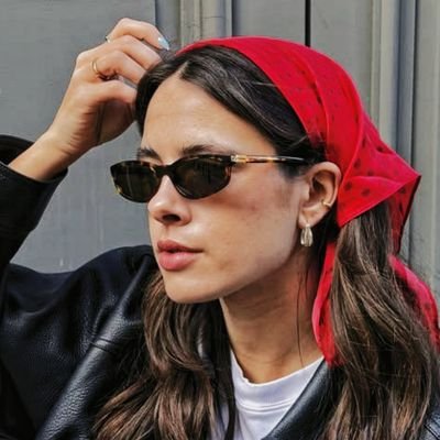 e l a's profile picture