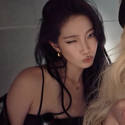 ⋆'s profile picture
