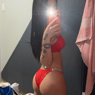urdreamg_roxy's profile picture