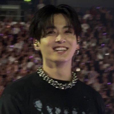 samira⁷ saw bts 🪭's profile picture