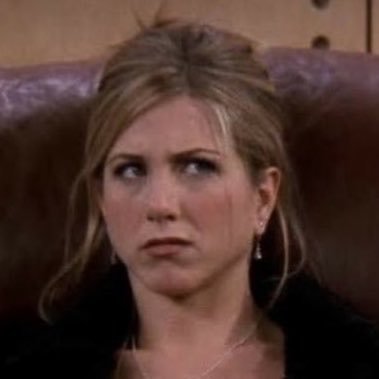 lovelygossiper's profile picture