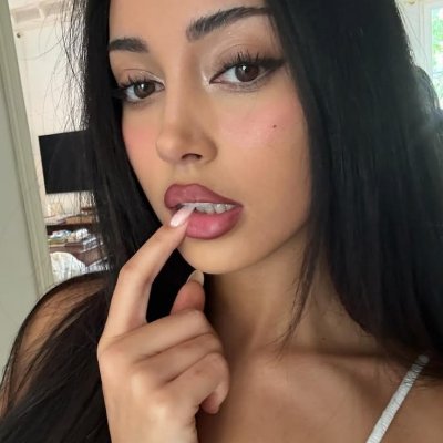 ★'s profile picture