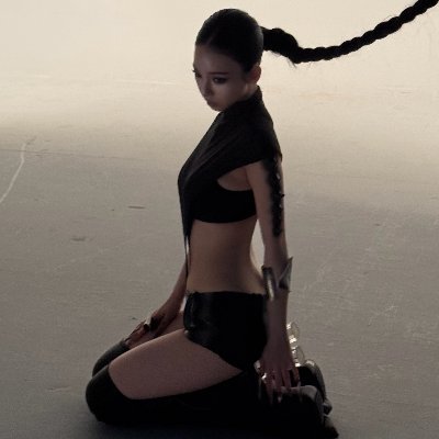 ๐๐๐๐'s profile picture