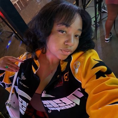 xItsJustMomo's profile picture