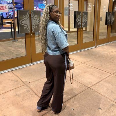 tha🐝's profile picture