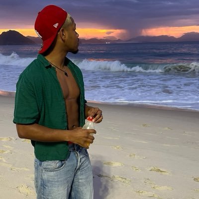 Pooh🍯's profile picture