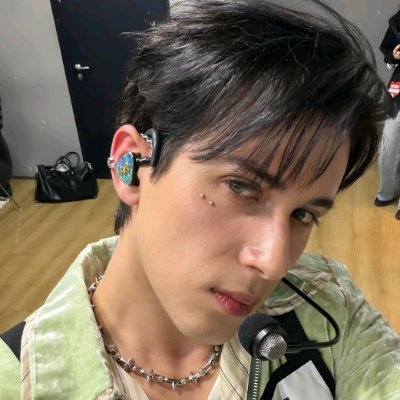 cam⁸¹'s profile picture