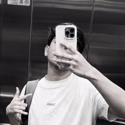 luminatti's profile picture