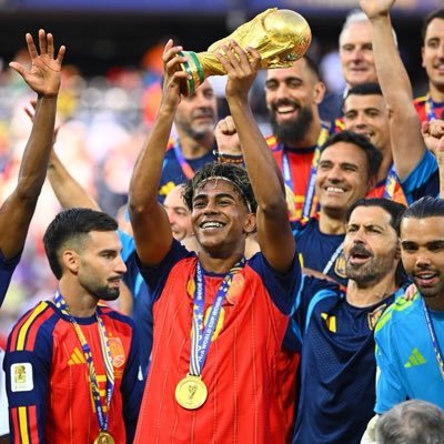 TENTER REGRETTER ! 🇨🇮 ( RENOUVEAU ) 🏟️'s profile picture