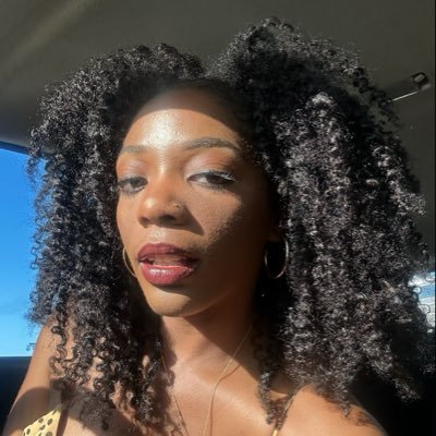 niaspeaksall's profile picture