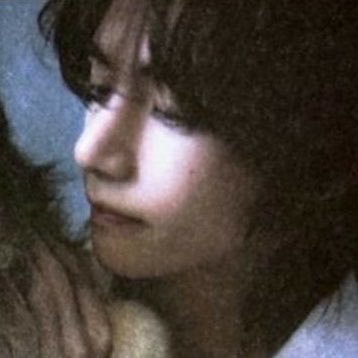 뷔's profile picture