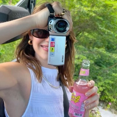 siM 🌙's profile picture