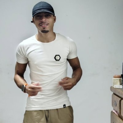 𝕵𝖊𝖋𝖋𝖎𝖓𝖍𝖔 🐝's profile picture