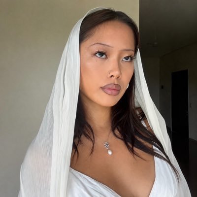 t 𓂀's profile picture