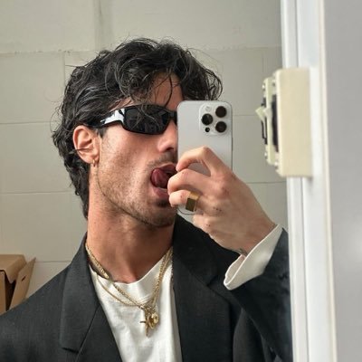 kino's profile picture