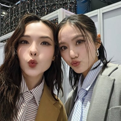 𝚋𝚞𝚛𝚗𝚖𝚎𝚛𝚌𝚢's profile picture