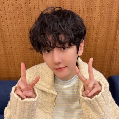 백현이럽's profile picture